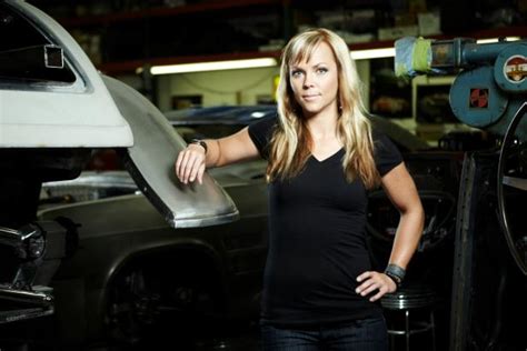 Jun 25, 2020 · Jessi Combs died in a crash after attempting to break the land-speed record in the Alvord Desert, Oregon, on 27 August 2019. Her jet-powered car clocked a record speed of 522.783 mph (841.338 km ... 